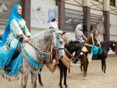 Компания "Крылатый Эклипс" поддержала класс "Традиционный арабский костюм" на "Конной России"